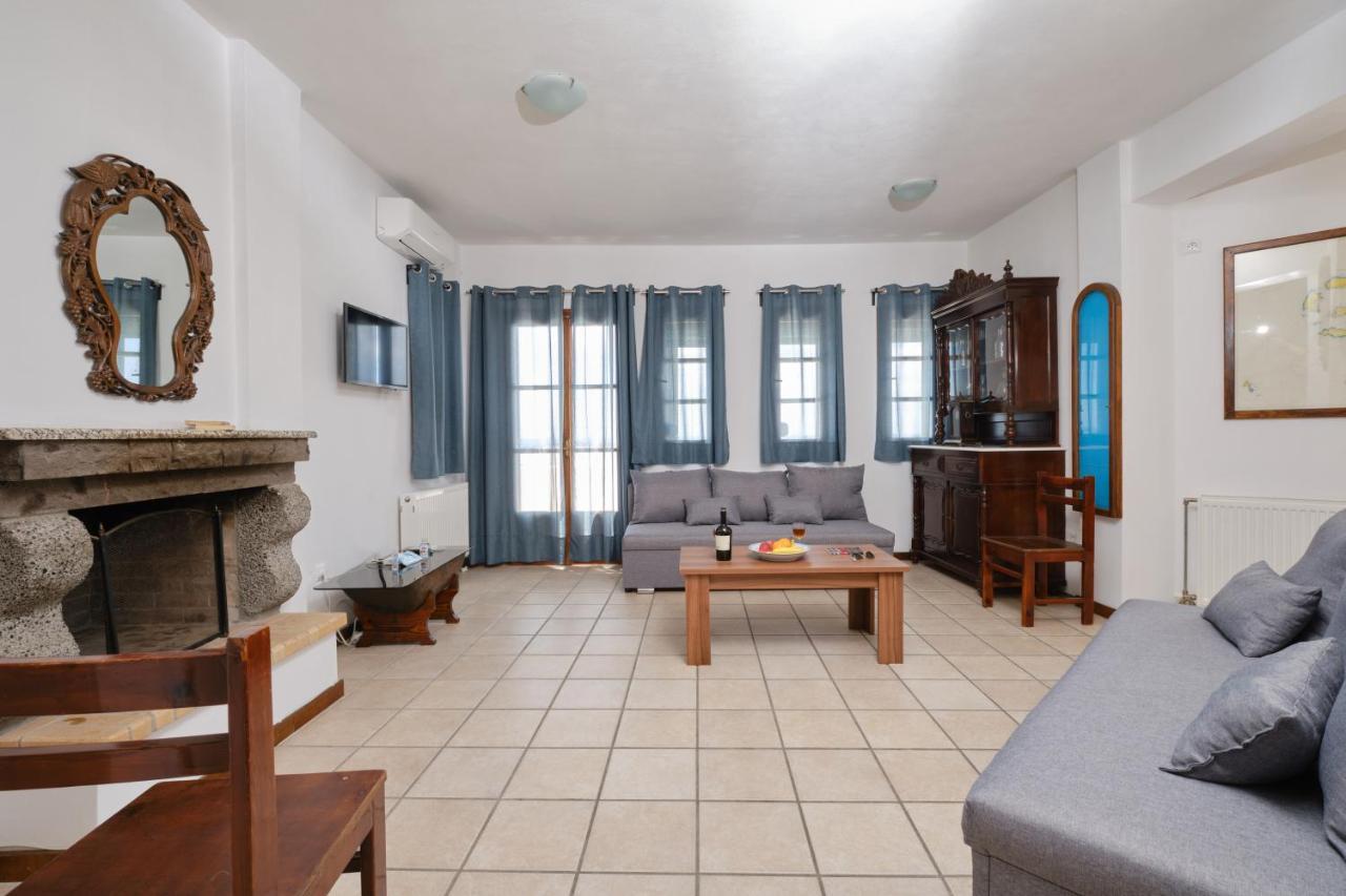 Private Villa Evgenia With Swimming Pool 佩里萨 外观 照片