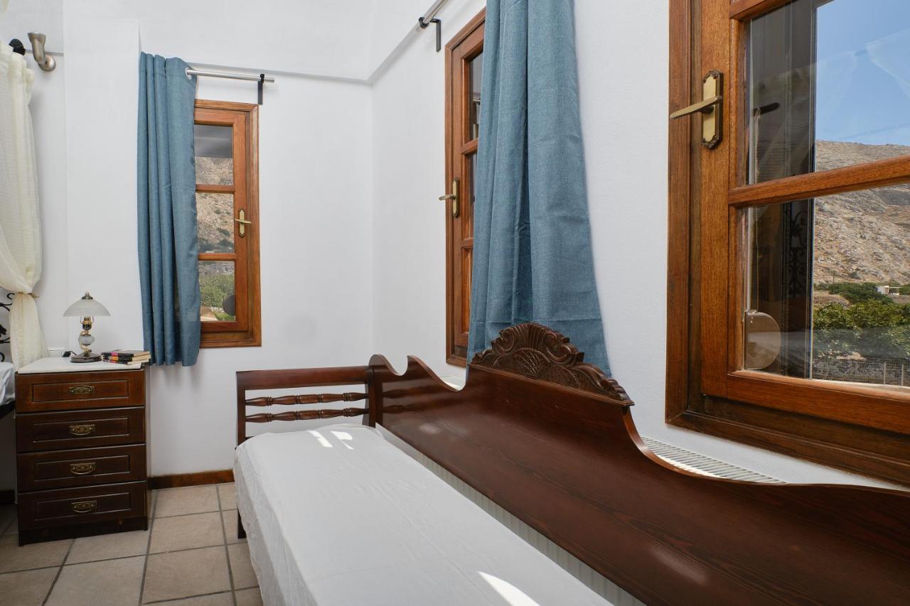 Private Villa Evgenia With Swimming Pool 佩里萨 外观 照片