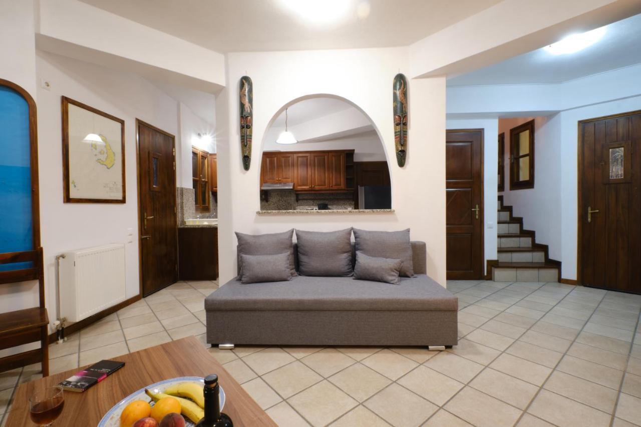 Private Villa Evgenia With Swimming Pool 佩里萨 外观 照片