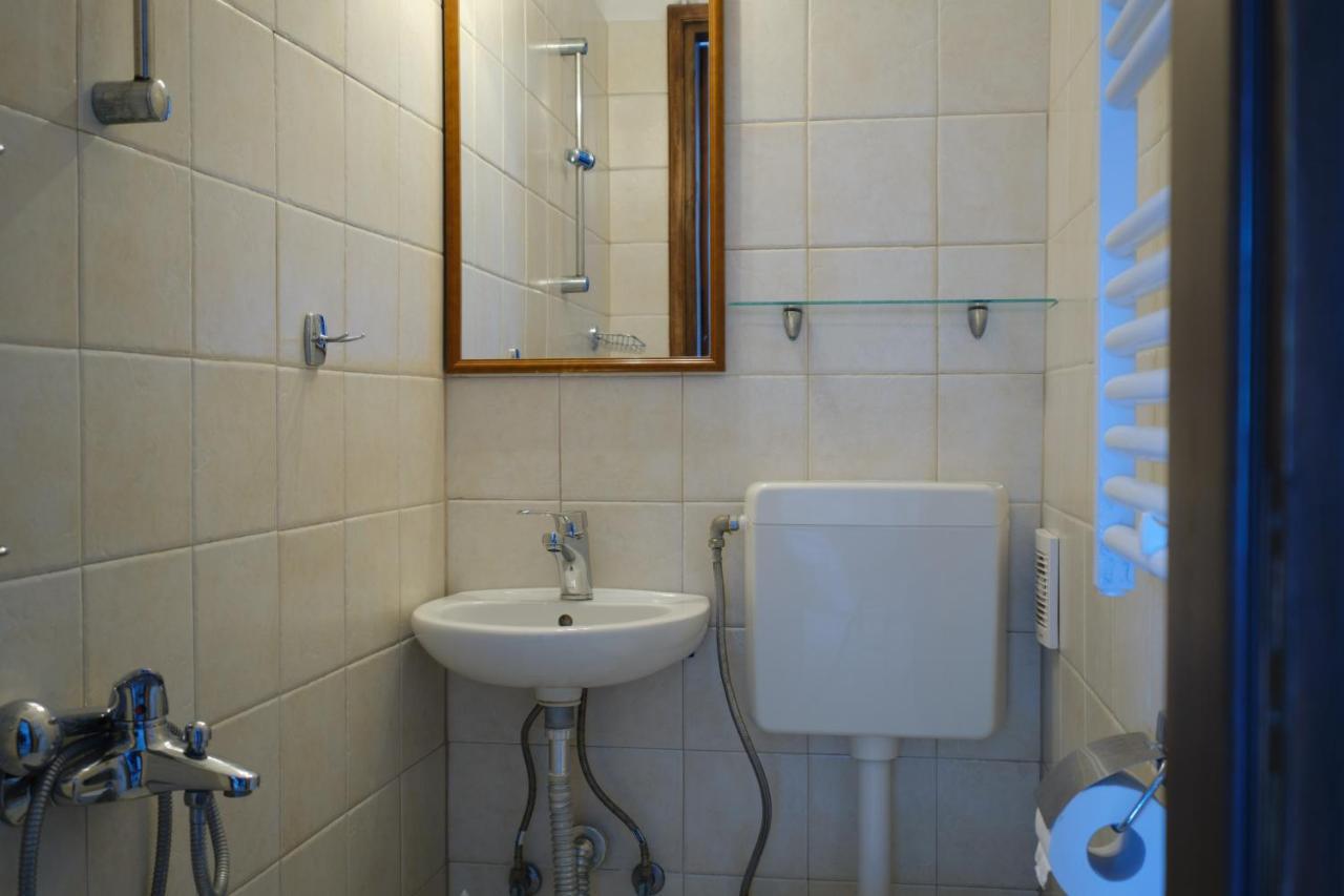 Private Villa Evgenia With Swimming Pool 佩里萨 外观 照片