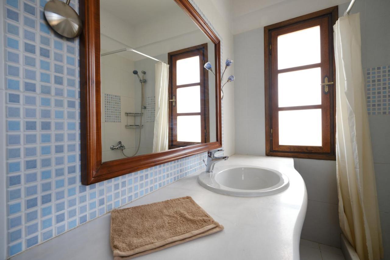Private Villa Evgenia With Swimming Pool 佩里萨 外观 照片
