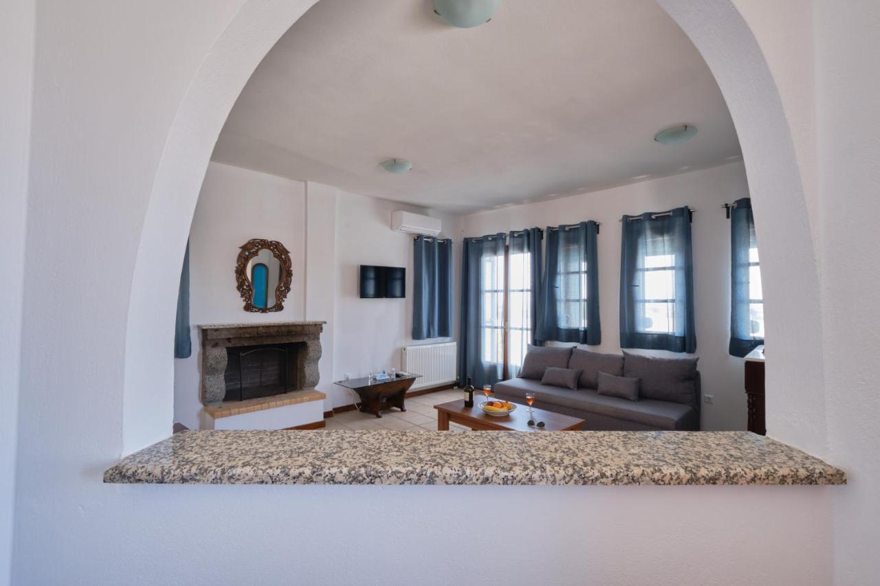 Private Villa Evgenia With Swimming Pool 佩里萨 外观 照片